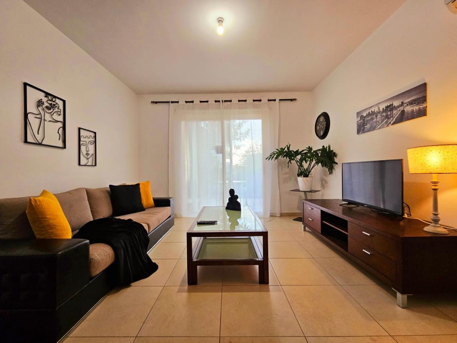 Elysia Park Apartments Paphos Kültér fotó