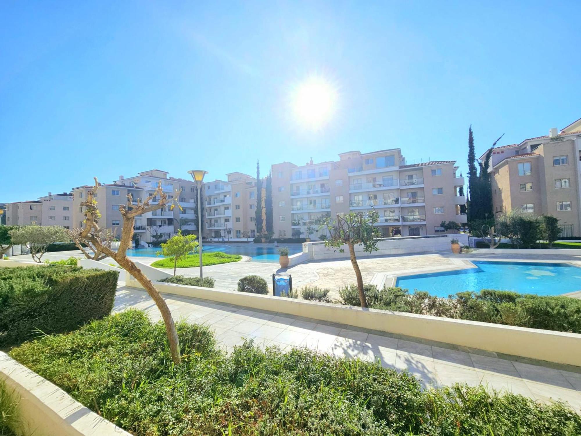 Elysia Park Apartments Paphos Kültér fotó