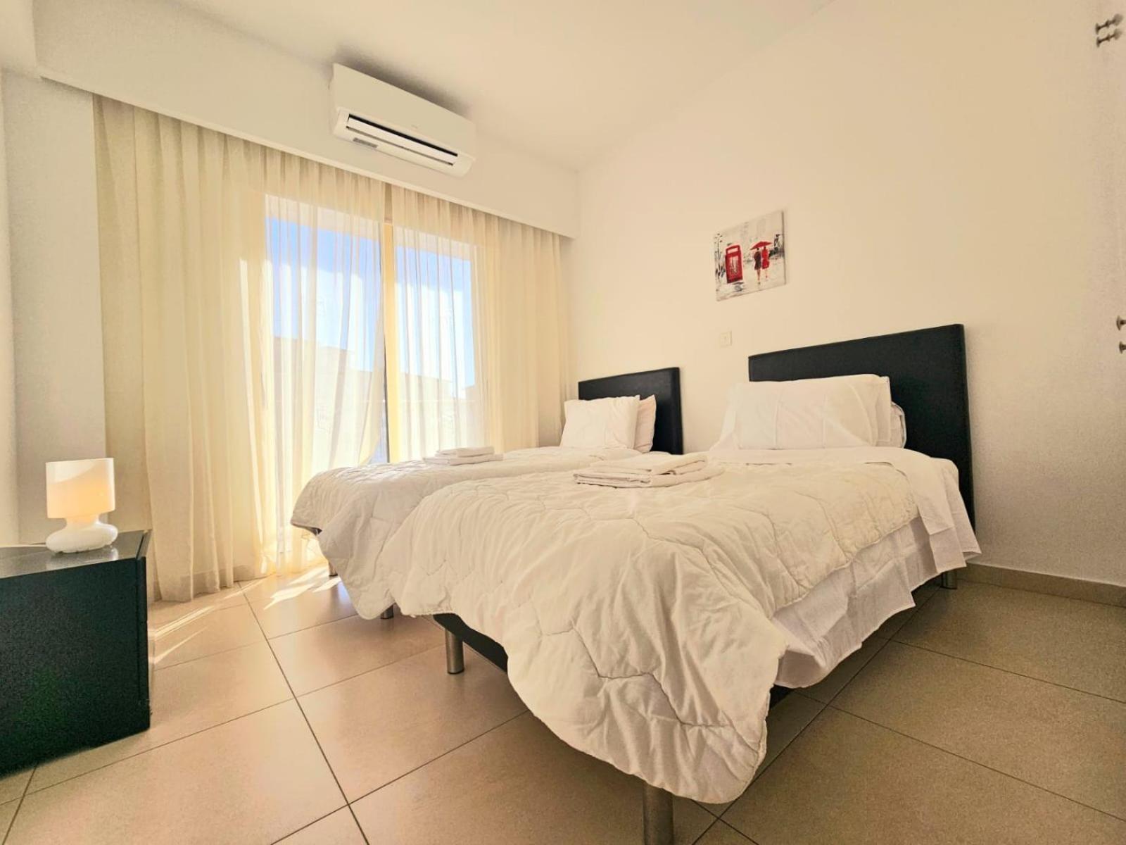 Elysia Park Apartments Paphos Szoba fotó